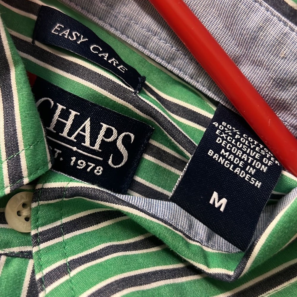 Button up - Picture 2 of 3